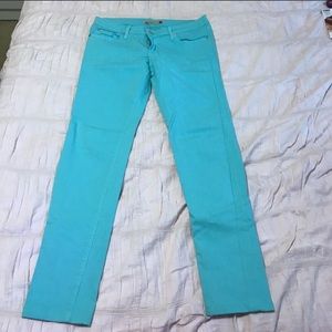 Light blue Jeans. GJG